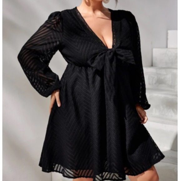 Plus size luxe lace trim knot front lantern sleeve dress - Picture 13 of 16